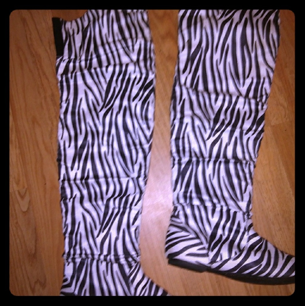 Thigh high Zebra Boots ❤🙌